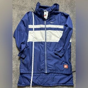 Vintage~Nike Windbreaker Jacket~Size‎ Medium (Fits Larger) Rare Find.